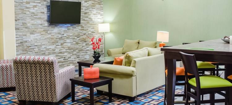 麦地那阿克伦西凯艺套房酒店(Quality Inn & Suites Medina - Akron West)图片