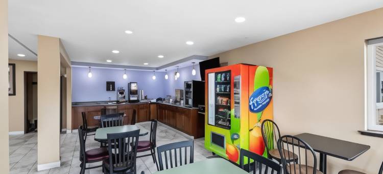 奥马哈康瑟尔布拉夫斯速8酒店(Super 8 by Wyndham Council Bluffs IA Omaha NE Area)图片