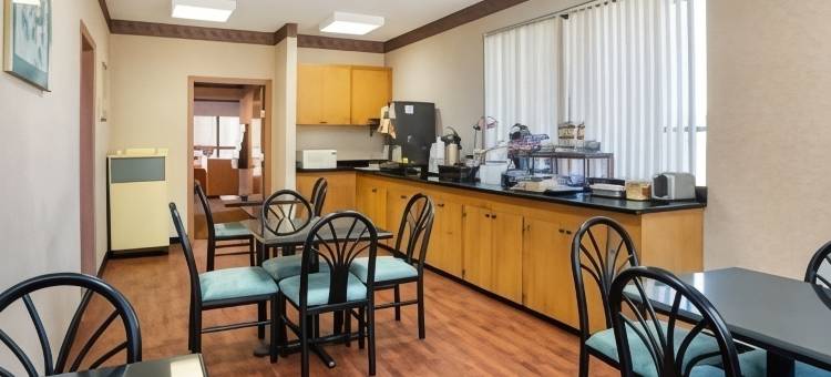 伊康套房旅馆(Econo Lodge Inn and Suites)图片