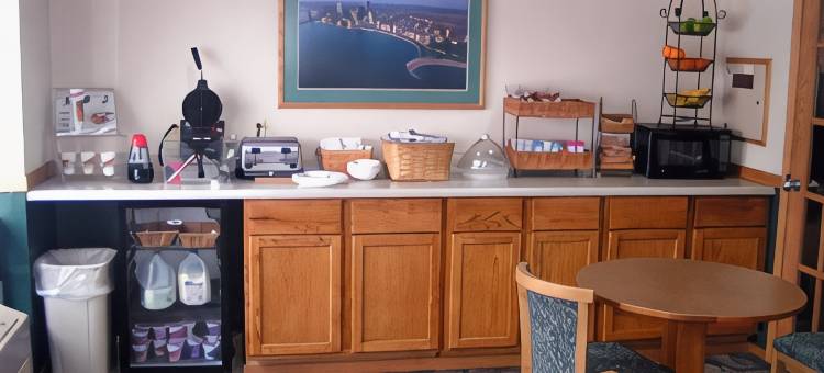 温德姆圣查尔斯戴斯酒店(Days Inn by Wyndham St. Charles IL)图片