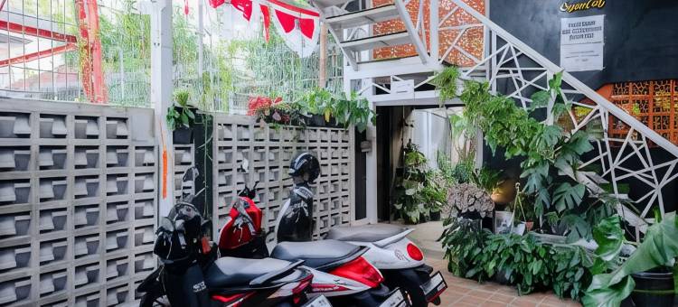 红门酒店-近瓦特斯车站(RedDoorz Syariah Near Stasiun Wates)图片