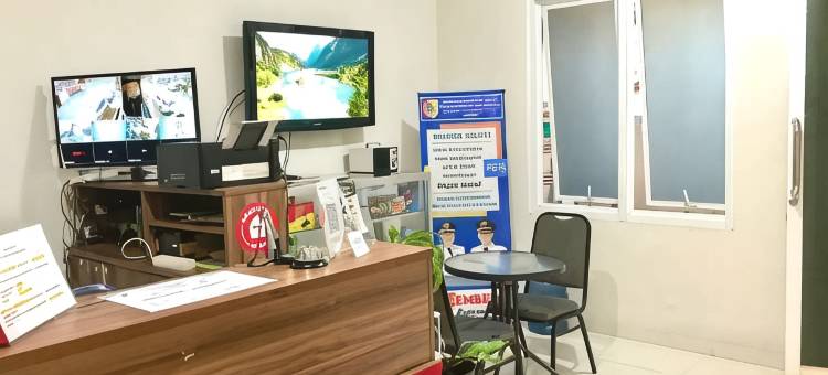 爱丽丝民宿-近乌内、火车站和阿伦阿伦(Alice's Homestay Near Unej, Stasiun and Alun-Alun Syariah)图片