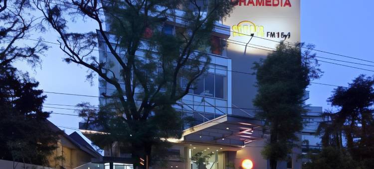 三宝珑艾玛利斯酒店(Amaris Hotel Pemuda Semarang)图片