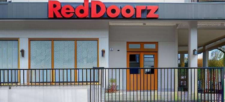 RedDoorz酒店靠近三宝洞2号(RedDoorz Syariah Near Kawasan Sam Poo Kong 2)图片