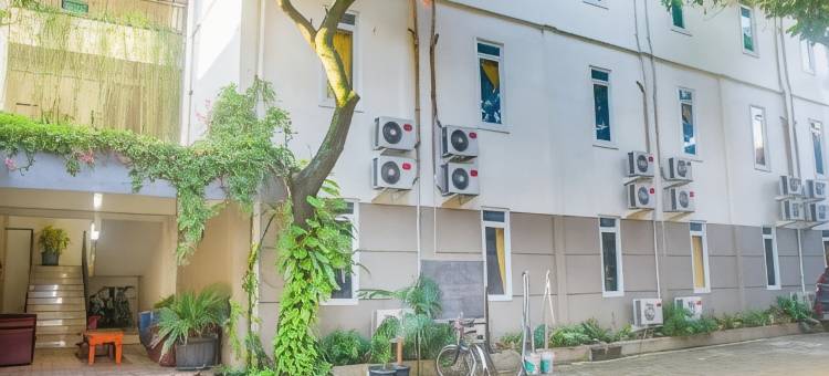 Urbanview Hotel Minongga Pondok Labu by RedDoorz图片