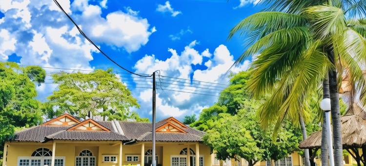 伦比亚度假别墅帕卡丁加奴(Rumbia Resort Villa Paka)图片