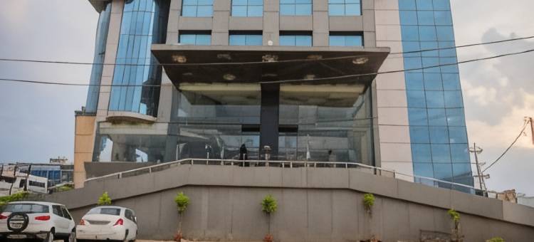 格兰德迪隆酒店(Grand Dhillon Hotel)图片