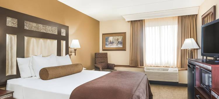 普利茅斯温德姆华美达酒店及会议中心(Ramada by Wyndham Plymouth Hotel & Conference Center)图片