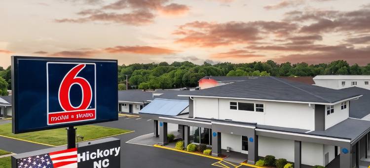 6号汽车旅馆锡克里，北卡罗来纳州(Motel 6 Hickory, NC)图片