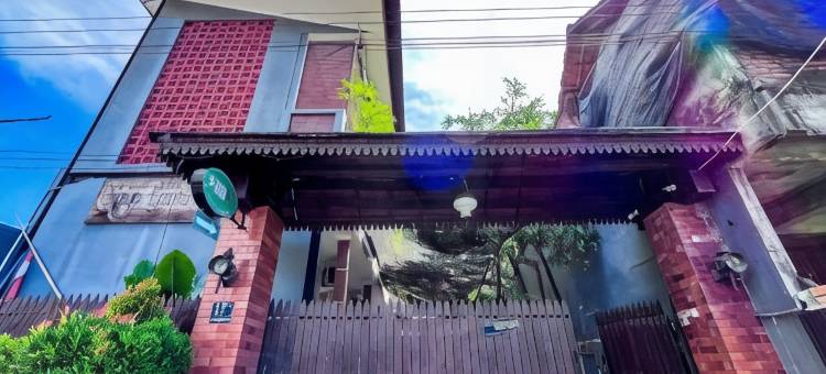 红门酒店清真-近泗水阳光水上乐园(RedDoorz Syariah Near Suncity Waterpark Sidoarjo)图片