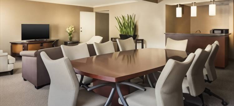 奥马哈/西道奇温德姆速酒店(Wyndham Omaha/West Dodge)图片