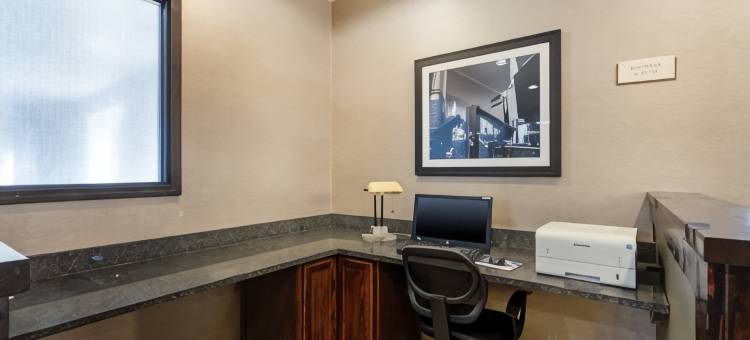 德斯普兰斯贝斯特韦斯特酒店(Best Western des Plaines Inn)图片