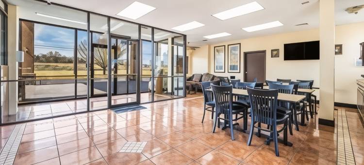 梅肯西伊克诺旅馆套房(Econo Lodge Inn & Suites Macon West)图片