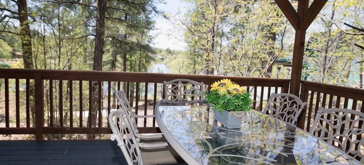 山崖壮观湖景小屋-中央空调！(Spectacular Mountain Bluff Cabin with Lake Views-Central AC!)图片