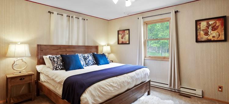 木屋 风景优美！台球桌 - 户外火炉 - 可直达河畔 - 游戏厅(Scenic VIEWS! Pool table - Fire Pit - River Access - Arcade)图片