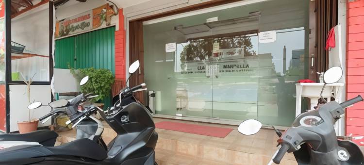 红多兹酒店-近巴淡岛波塔尼亚广场1号(RedDoorz Near Plaza Botania 1 Batam)图片