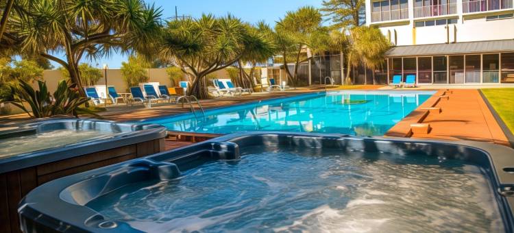 海滨城堡度假胜地酒店(Chateau Beachside Resort)图片