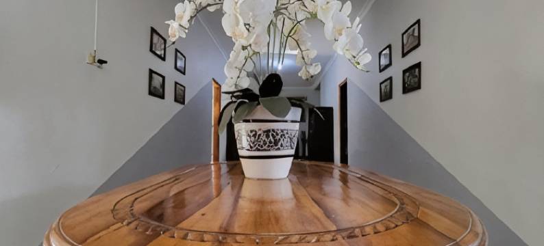 Wisma Anugerah Redpartner Near Masjid Zayed Solo图片