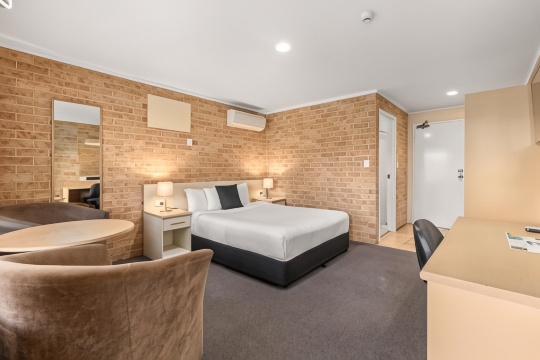 Macquarie Barracks Motor InnHotel Overview