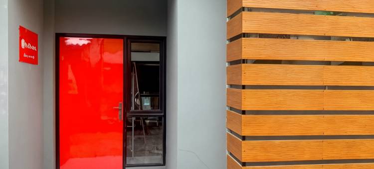 红门饭店 @ 巴拉拉加中心广场(RedDoorz @ Balaraja Centre Plaza)图片