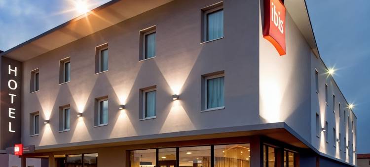 北里永克莱蒙费朗宜必思酒店(Ibis Clermont Ferrand Nord Riom)图片
