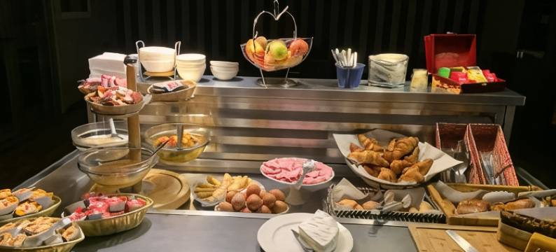 法国巴耶布里特酒店(Brit Hotel Baillet-en-France)图片