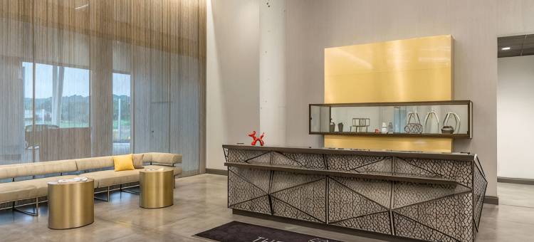 顶峰酒店(The Summit Hotel)图片