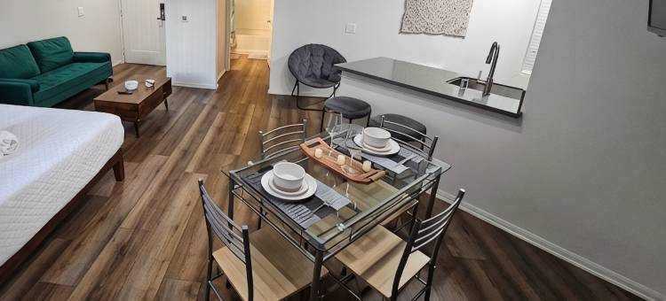 Cozy 1-Bedroom by the Ocean · Free Parking · Pool · Gym · Hot Tub · BBQ图片
