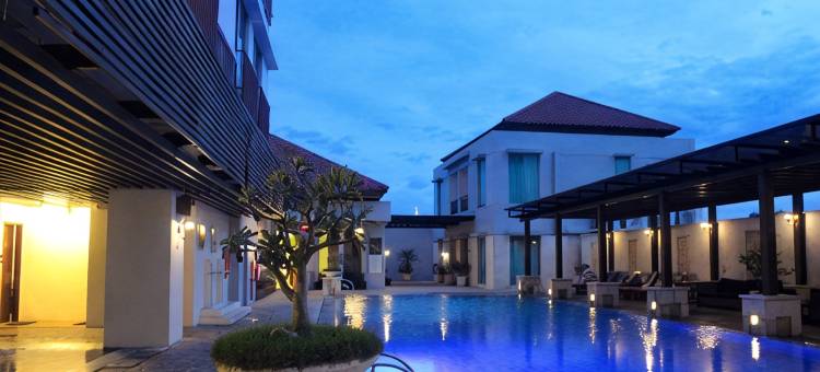 谏义里太阳大酒店(Grand Surya Hotel Kediri)图片
