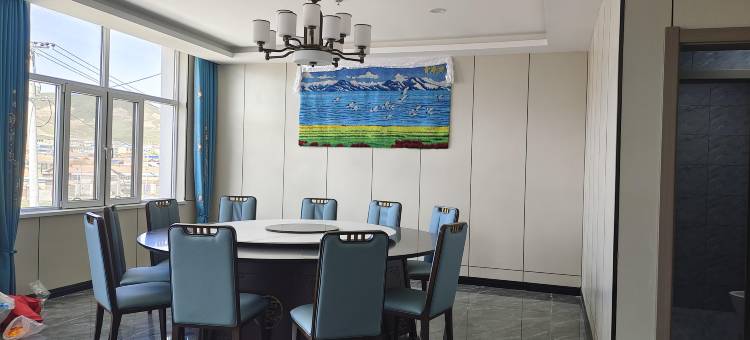 河南蒙古自治县季朵酒店图片