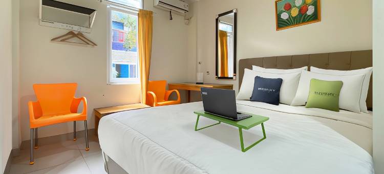 Urbanview Hotel Minongga Pondok Labu by RedDoorz图片