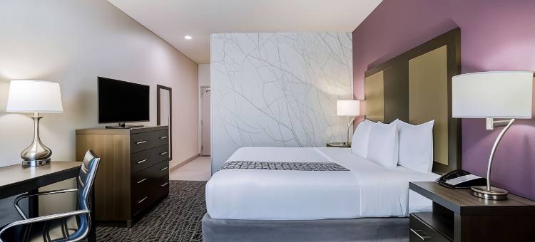 休斯顿赛普里斯拉昆塔温德姆套房酒店(La Quinta Inn & Suites by Wyndham Houston Cypress)图片