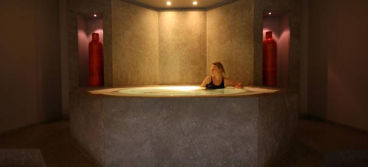 小磨坊酒店(Hôtel du Petit Moulin, Haute Couture Hotel by Lacroix)图片
