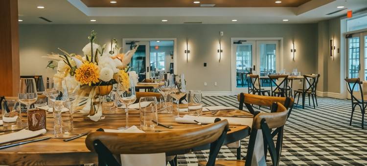 萨拉纳克湖voco酒店-湖滨-由洲际酒店集团管理(voco SARANAC LAKE NY - WATERFRONT)图片