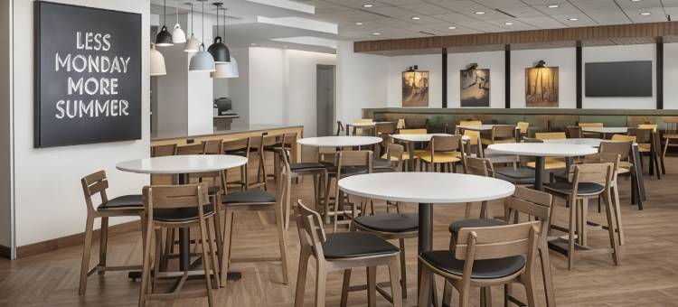 Fairfield Inn & Suites Santa Rosa Rohnert Park图片