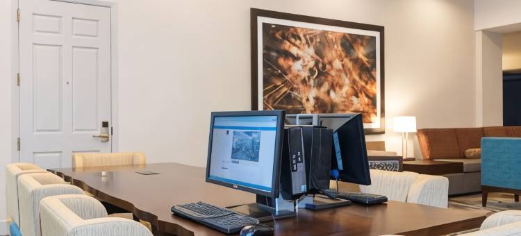 舒适草原科诺沙希尔顿逸林酒店(DoubleTree by Hilton Pleasant Prairie Kenosha)图片