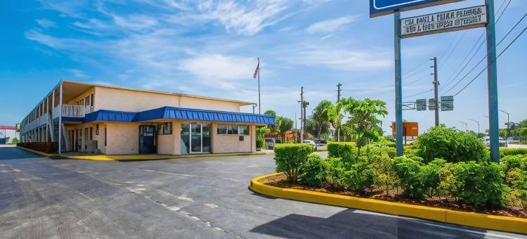 皮尔斯堡I-95罗德威酒店(Rodeway Inn Fort Pierce I-95)图片