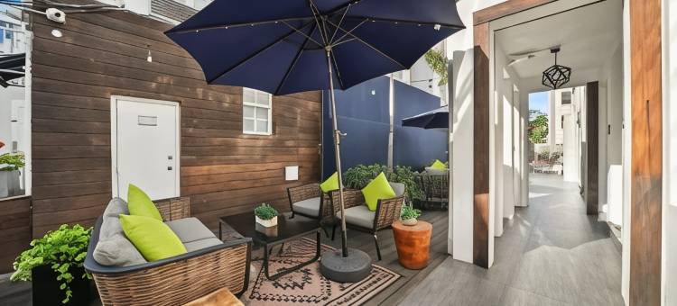 迈阿密海滩切斯特菲尔德套房酒店(Chesterfield Hotel & Suites)图片