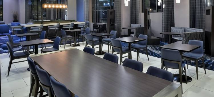 威尔明顿市中心/历史区万怡酒店(Courtyard Wilmington Downtown/Historic District)图片