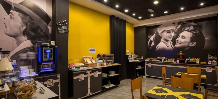 瓦伦西亚德尔西尼休闲酒店(Casual del Cine Valencia)图片