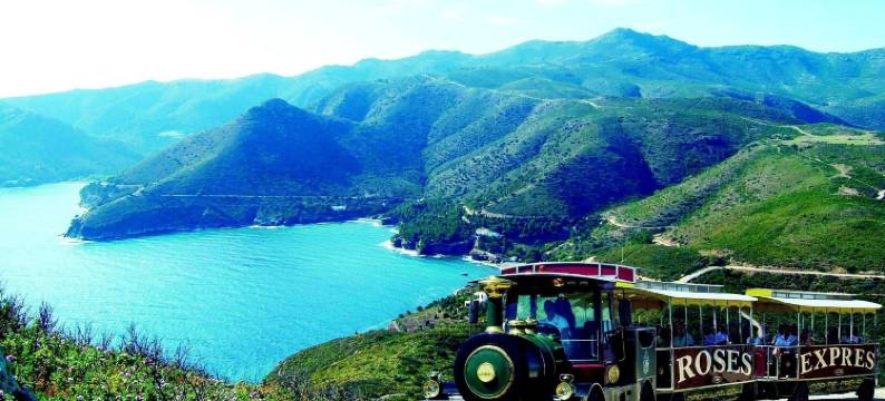 Apartment in Roses near Santa Margarita Beach图片