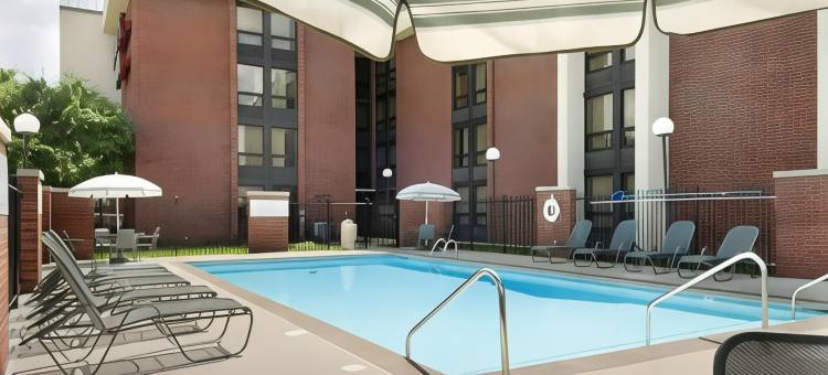 印第安纳波利斯北金字塔贝斯特韦斯特优质酒店(Best Western Plus Indianapolis North at Pyramids)图片