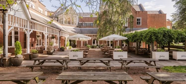 科尔斯登庄园和高尔夫俱乐部(Coulsdon Manor Hotel and Golf Club)图片