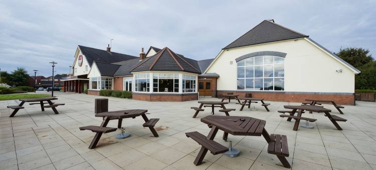 莱姆纽卡斯尔普瑞米尔酒店(Premier Inn Newcastle Under Lyme)图片