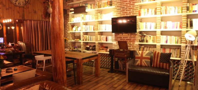 丽江春天里·站台艺术美宿图片