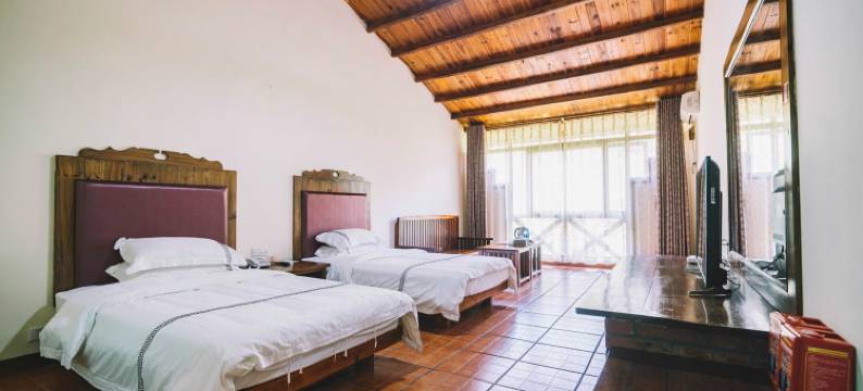 河源越王山紫霞山庄图片