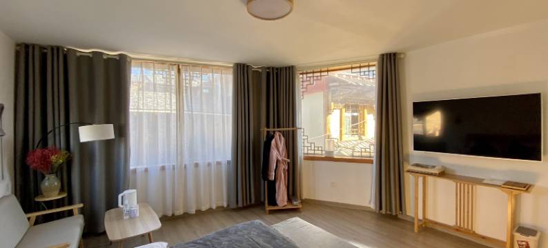 香格里拉雪湖轻奢民宿(独克宗古城店)图片