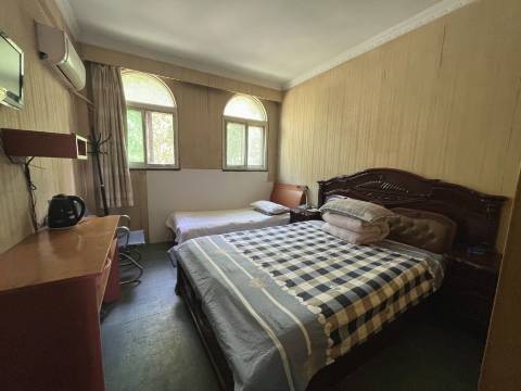 宏群宾馆(合肥科学大道地铁站店)