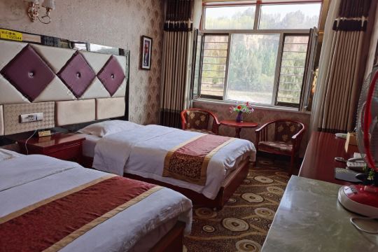 化隆金鑫商务宾馆