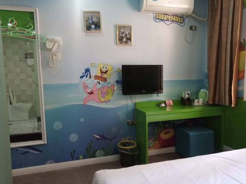 武汉依梦主题酒店(光谷广场中南民族大学店)